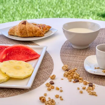 ベッド・アンド・ブレックファスト Dimore Relais - Garden Breakfast ポルト・チェザーレオ