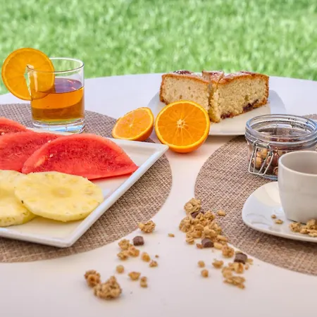 Dimore Relais - Garden Breakfast פורטו צ'זראו