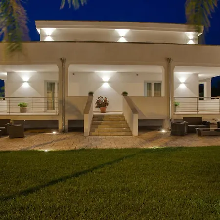 Dimore Relais - Garden Breakfast 4* פורטו צ'זראו