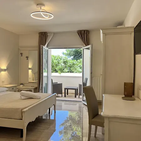 Dimore Relais - Garden Breakfast 4* פורטו צ'זראו